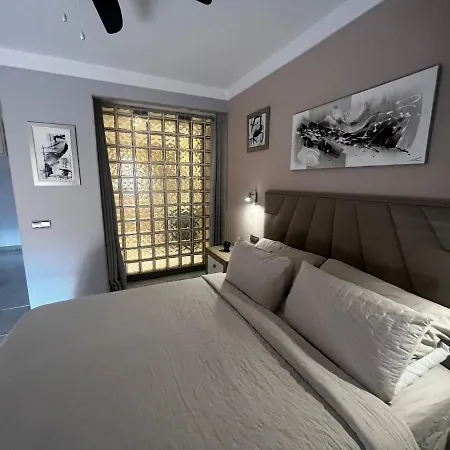 Romana Playa - Beachfront - Elviria - *