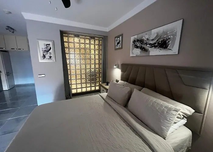 Romana Playa - Beachfront - Elviria - *